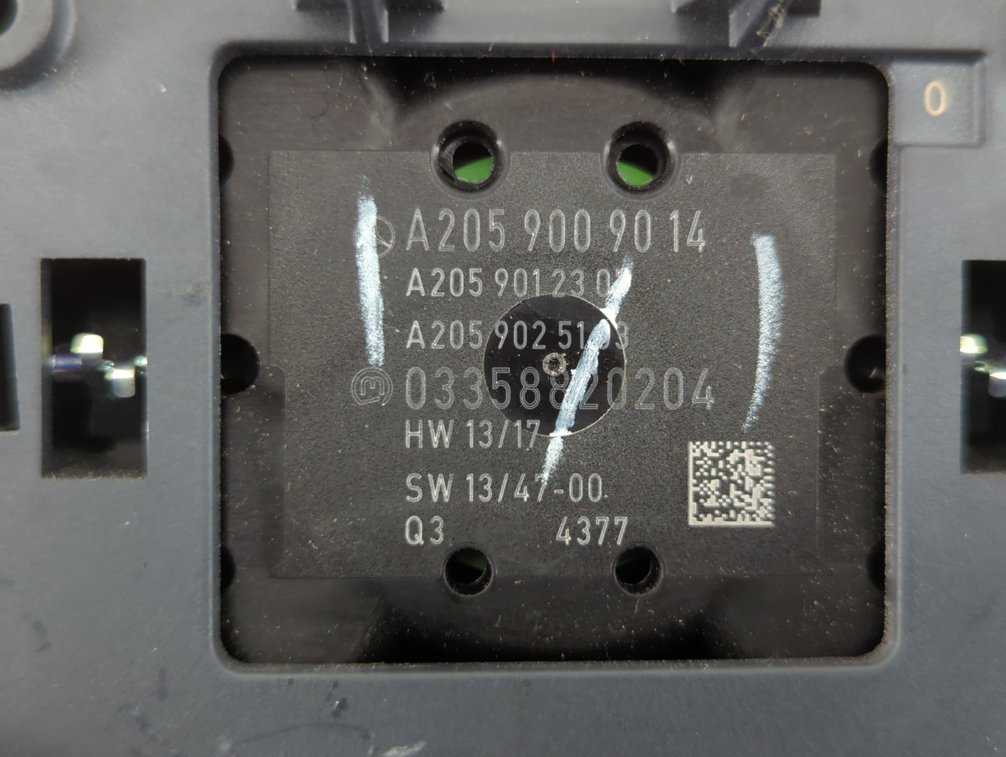 2018 Mercedes-benz C300 Center Console Switch Control - Oemusedautoparts1.com