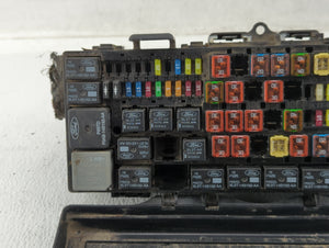 2009 Lincoln Navigator Fusebox Fuse Box Panel Relay Module P/N:9L1T-14A003-BA Fits OEM Used Auto Parts