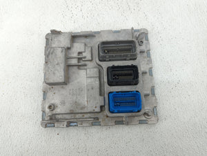 2020-2021 Chevrolet Malibu PCM Engine Control Computer ECU ECM PCU OEM P/N:12703745 12696017, 12702989 Fits Fits 2020 2021 2022 OEM Used Auto Parts