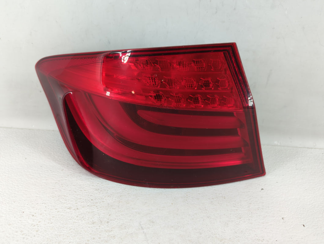 2008-2010 Bmw 528i Tail Light Assembly Driver Left OEM P/N:173462-01 Fits Fits 2008 2009 2010 OEM Used Auto Parts