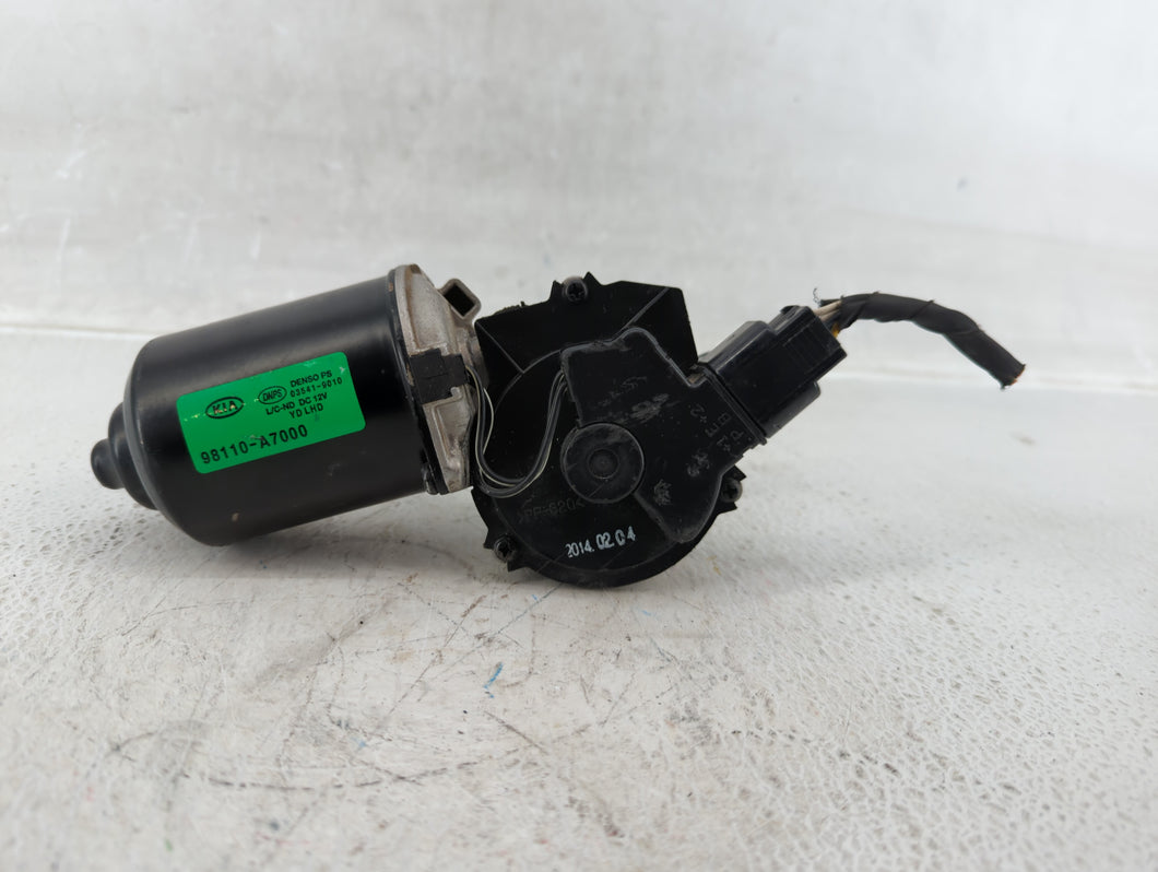 2014-2018 Kia Forte Front Windshield Wiper Motor P/N:98110-A7000 Fits Fits 2014 2015 2016 2017 2018 OEM Used Auto Parts