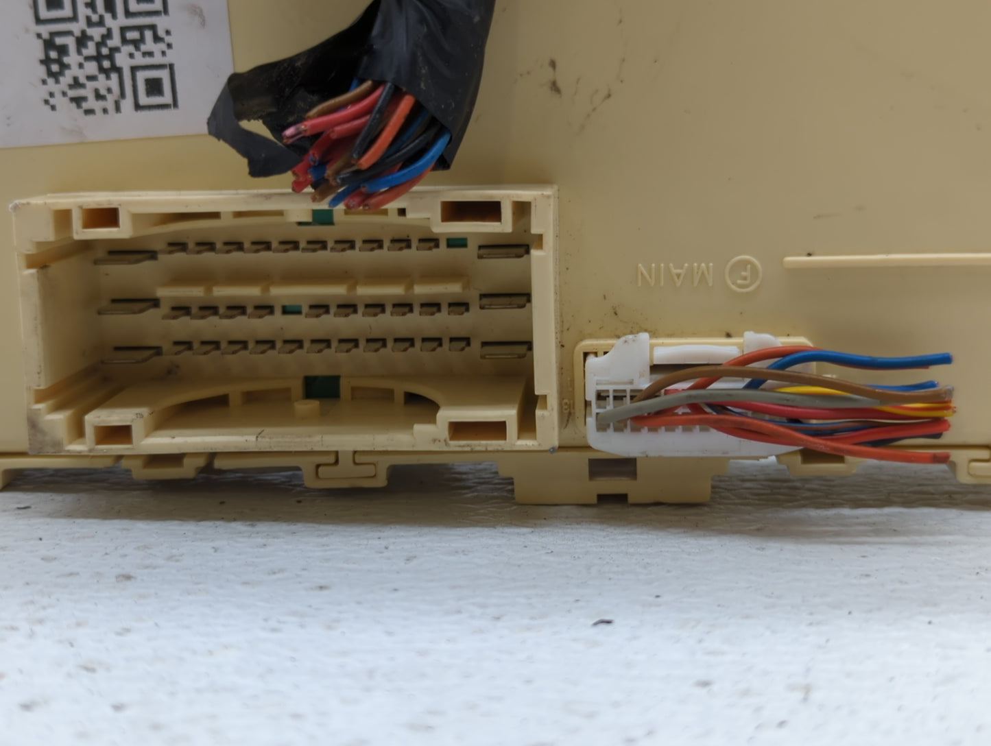 2013-2015 Hyundai Sonata Chassis Control Module Ccm Bcm Body Control - Oemusedautoparts1.com