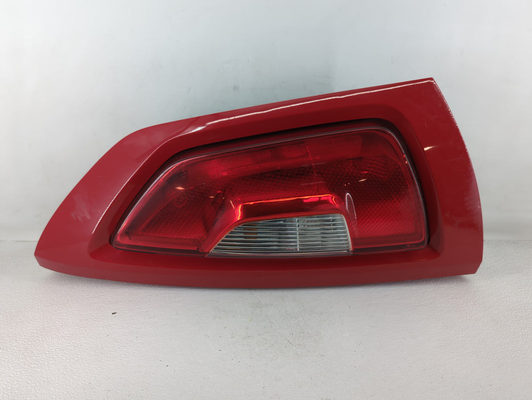 2012-2013 Kia Soul Tail Light Assembly Passenger Right OEM P/N:92402-2K5 Fits Fits 2012 2013 OEM Used Auto Parts