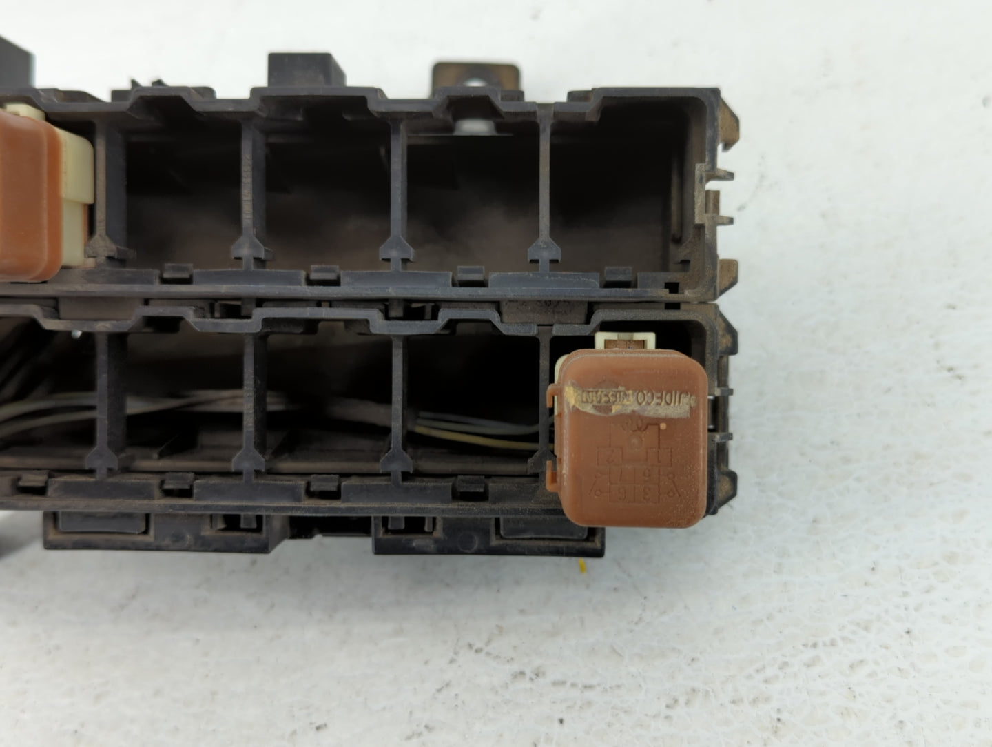 2005-2007 Nissan Xterra Fusebox Fuse Box Panel Relay Module P/N:24382 ZP50A Fits Fits 2005 2006 2007 OEM Used Auto Parts - Oemusedautoparts1.com