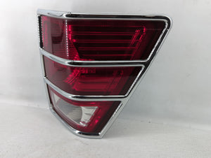 2001-2005 Ford Explorer Tail Light Assembly Passenger Right OEM P/N:400322 55079012AC Fits Fits 2001 2002 2003 2004 2005 OEM Used Auto Parts