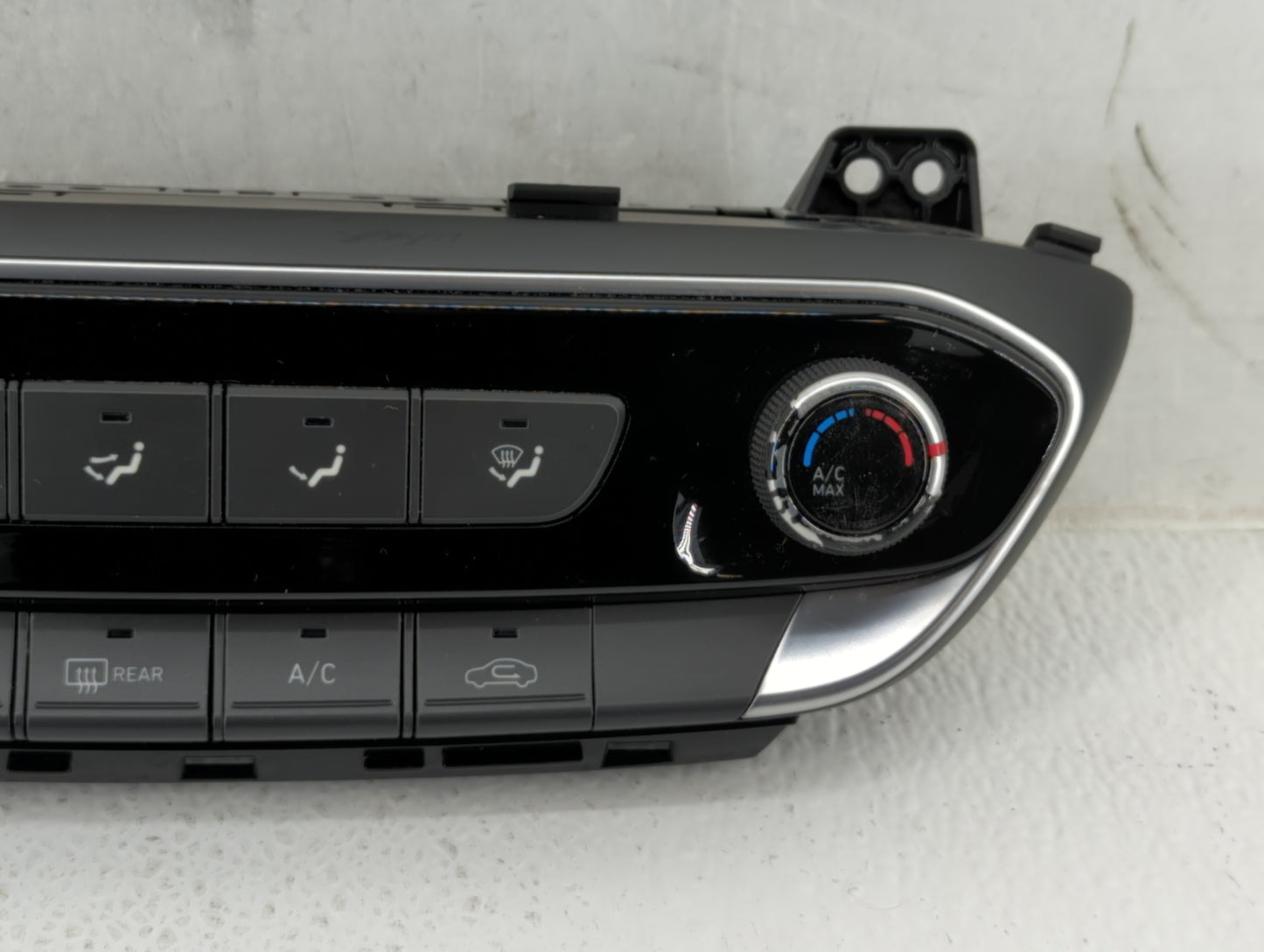 2018-2020 Hyundai Elantra Gt Climate Control Module Temperature AC/Heater Replacement P/N:97250-G3080 Fits Fits 2018 2019 2020 OEM Used Auto Parts - Oemusedautoparts1.com