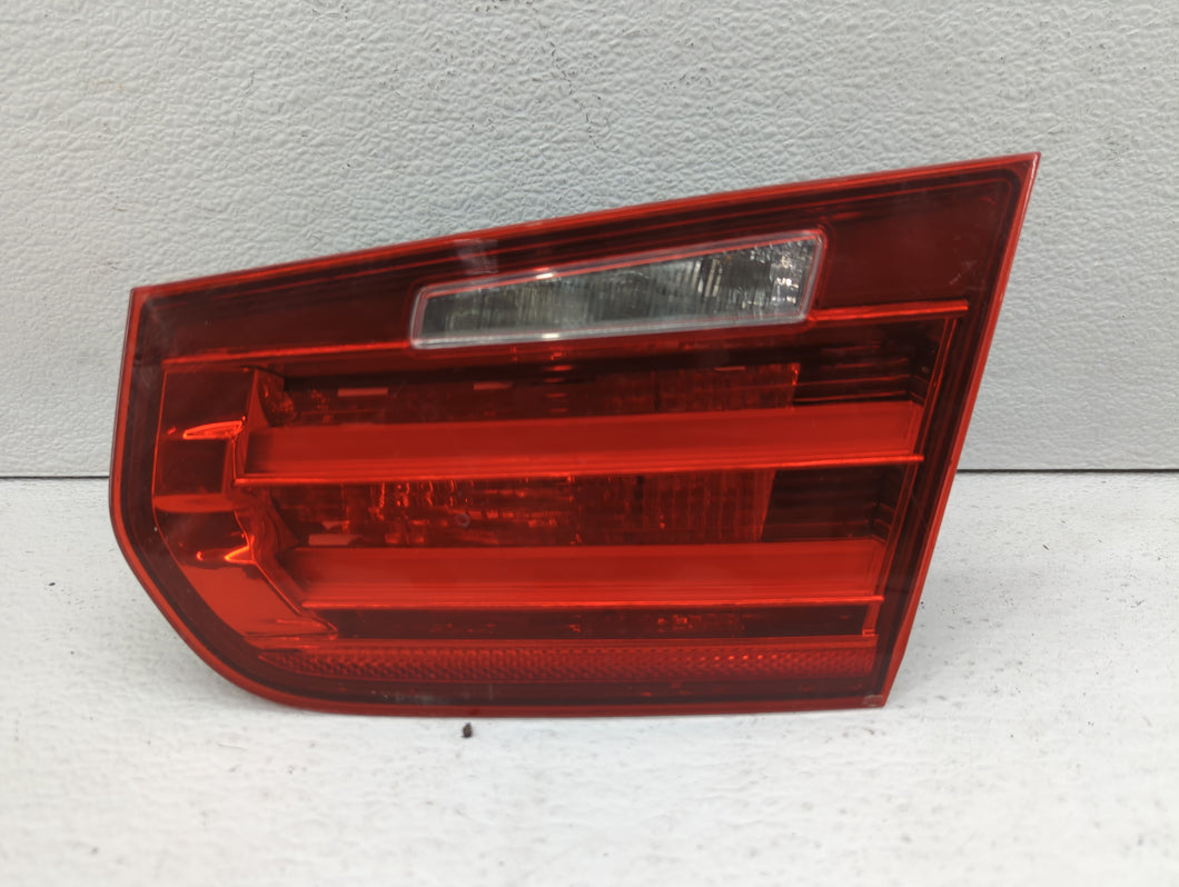 2006 Mercedes-Benz E350 Tail Light Assembly Passenger Right OEM Fits Fits 2004 2005 OEM Used Auto Parts