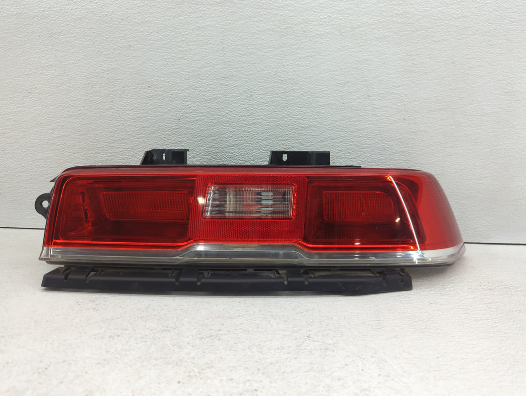 2014-2015 Chevrolet Camaro Tail Light Assembly Passenger Right OEM Fits Fits 2014 2015 OEM Used Auto Parts