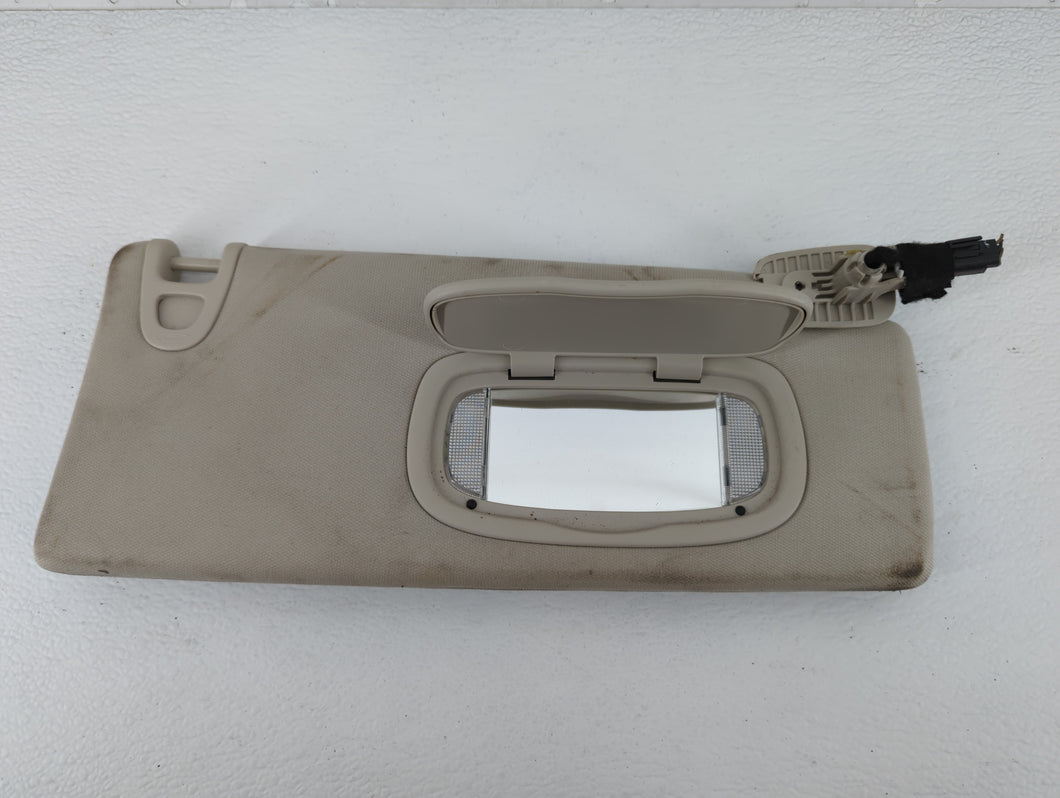 2014-2018 Jeep Cherokee Sun Visor Shade Replacement Passenger Right Mirror Fits Fits 2014 2015 2016 2017 2018 OEM Used Auto Parts