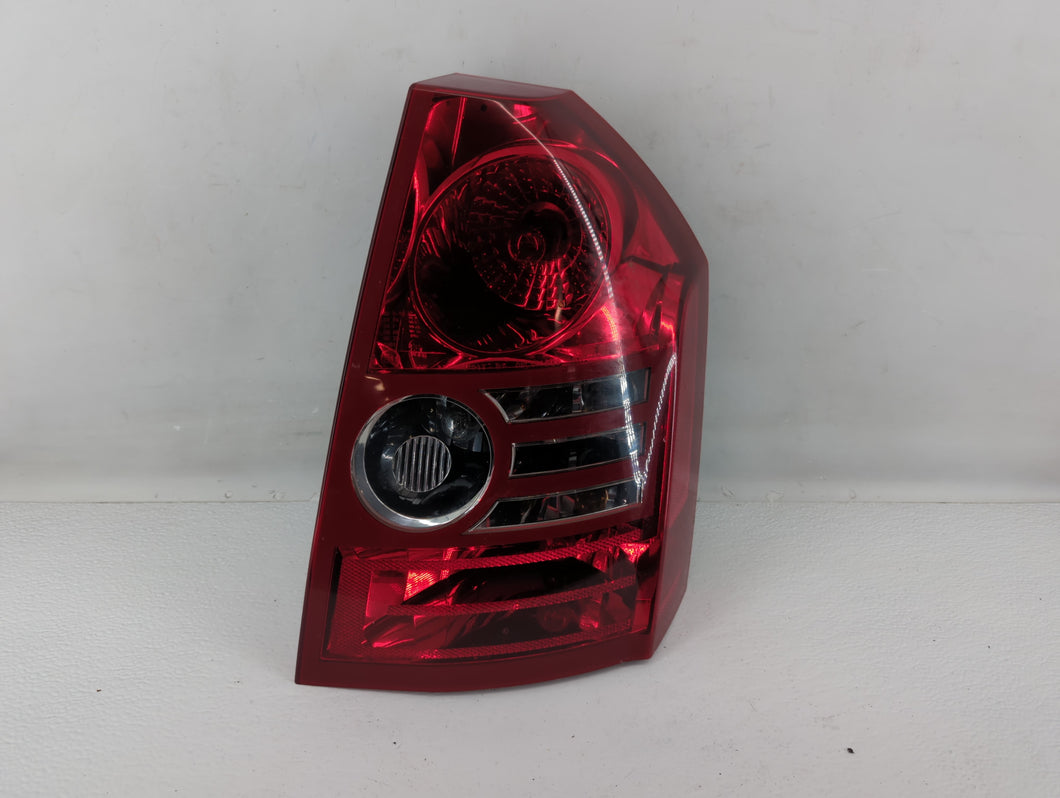 2008-2010 Chrysler 300 Tail Light Assembly Passenger Right OEM P/N:04806372AC 04806370AC Fits Fits 2008 2009 2010 OEM Used Auto Parts