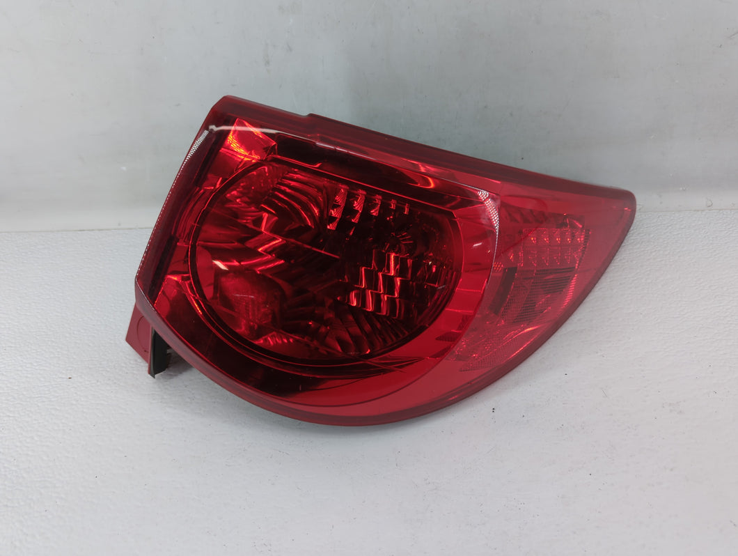 2012 Chevrolet Traverse Tail Light Assembly Driver Left OEM P/N:ZFY-00928-GM Fits OEM Used Auto Parts