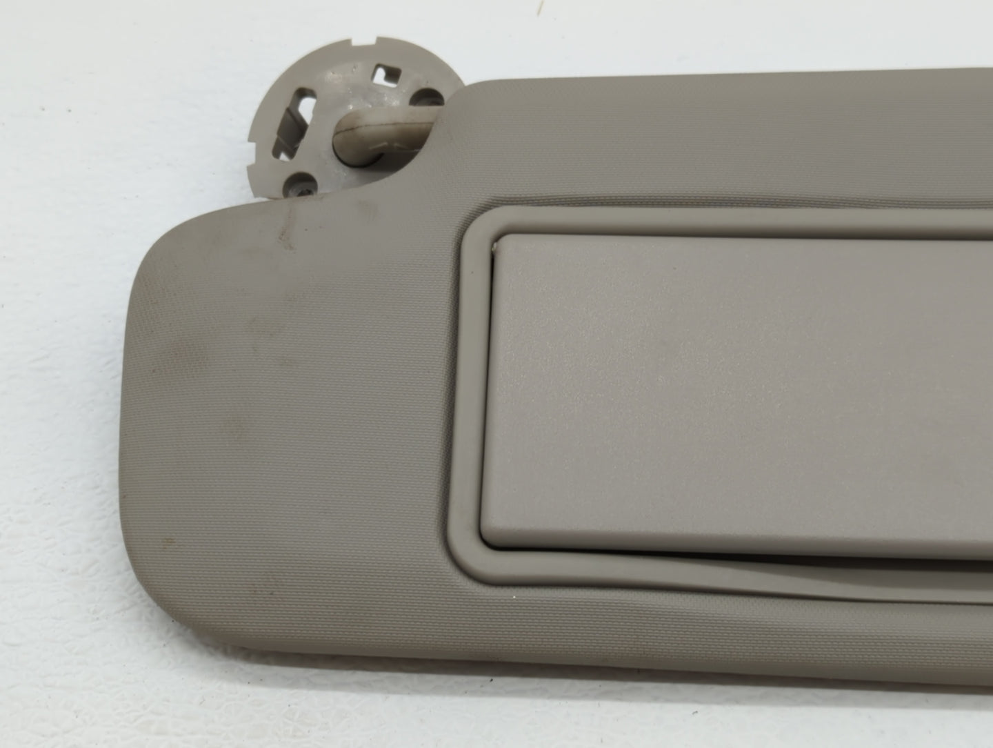 2015 Chevrolet Cruze Sun Visor Shade Replacement Driver Left Mirror Fits OEM Used Auto Parts - Oemusedautoparts1.com