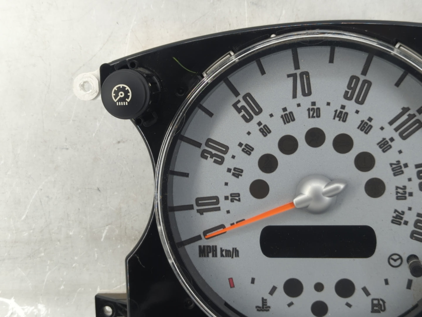 2006 Mini Cooper Instrument Cluster Speedometer Gauges P/N:AR-0039-285 6211-6972078 Fits OEM Used Auto Parts - Oemusedautoparts1.com