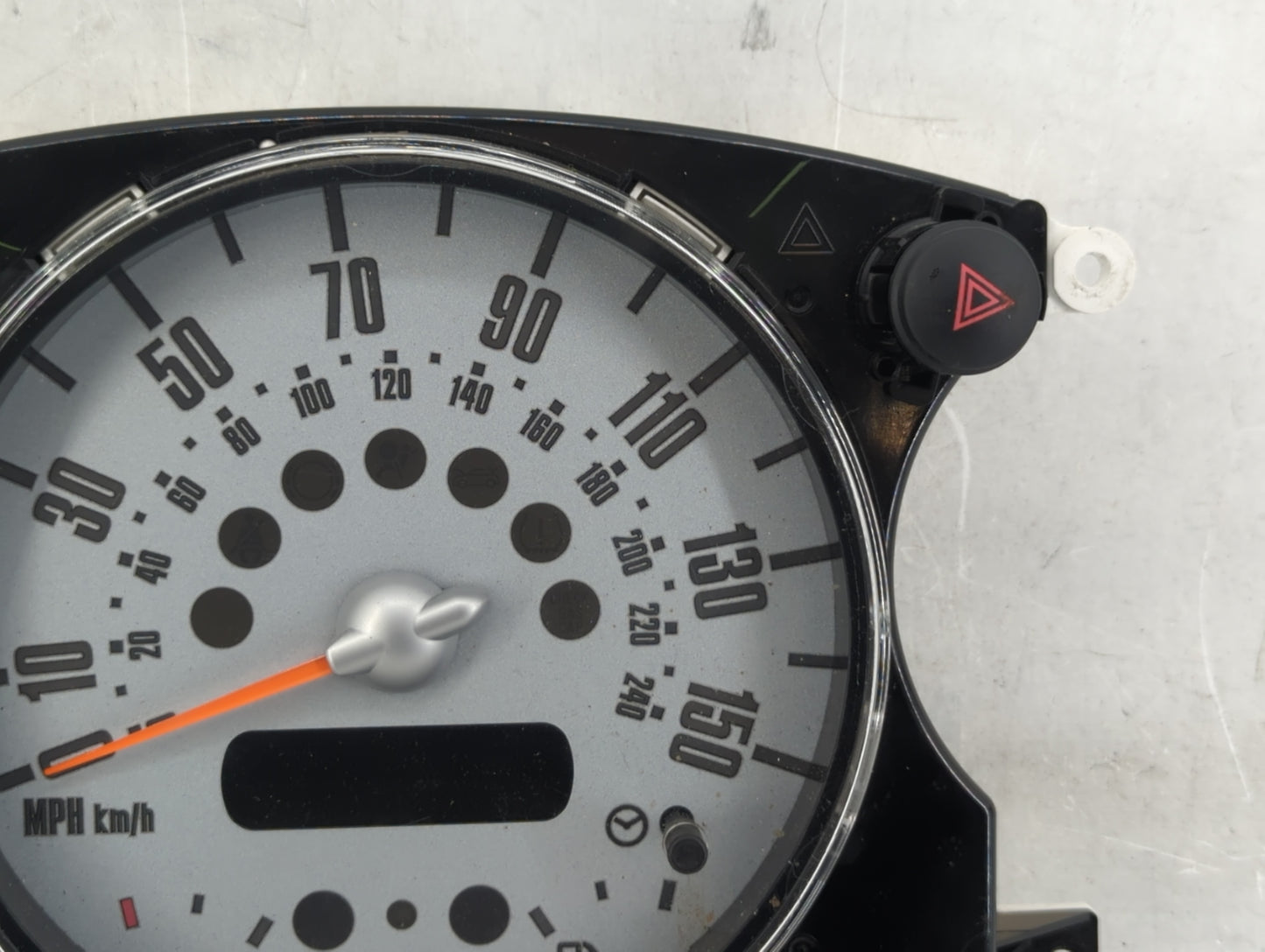 2006 Mini Cooper Instrument Cluster Speedometer Gauges P/N:AR-0039-285 6211-6972078 Fits OEM Used Auto Parts - Oemusedautoparts1.com