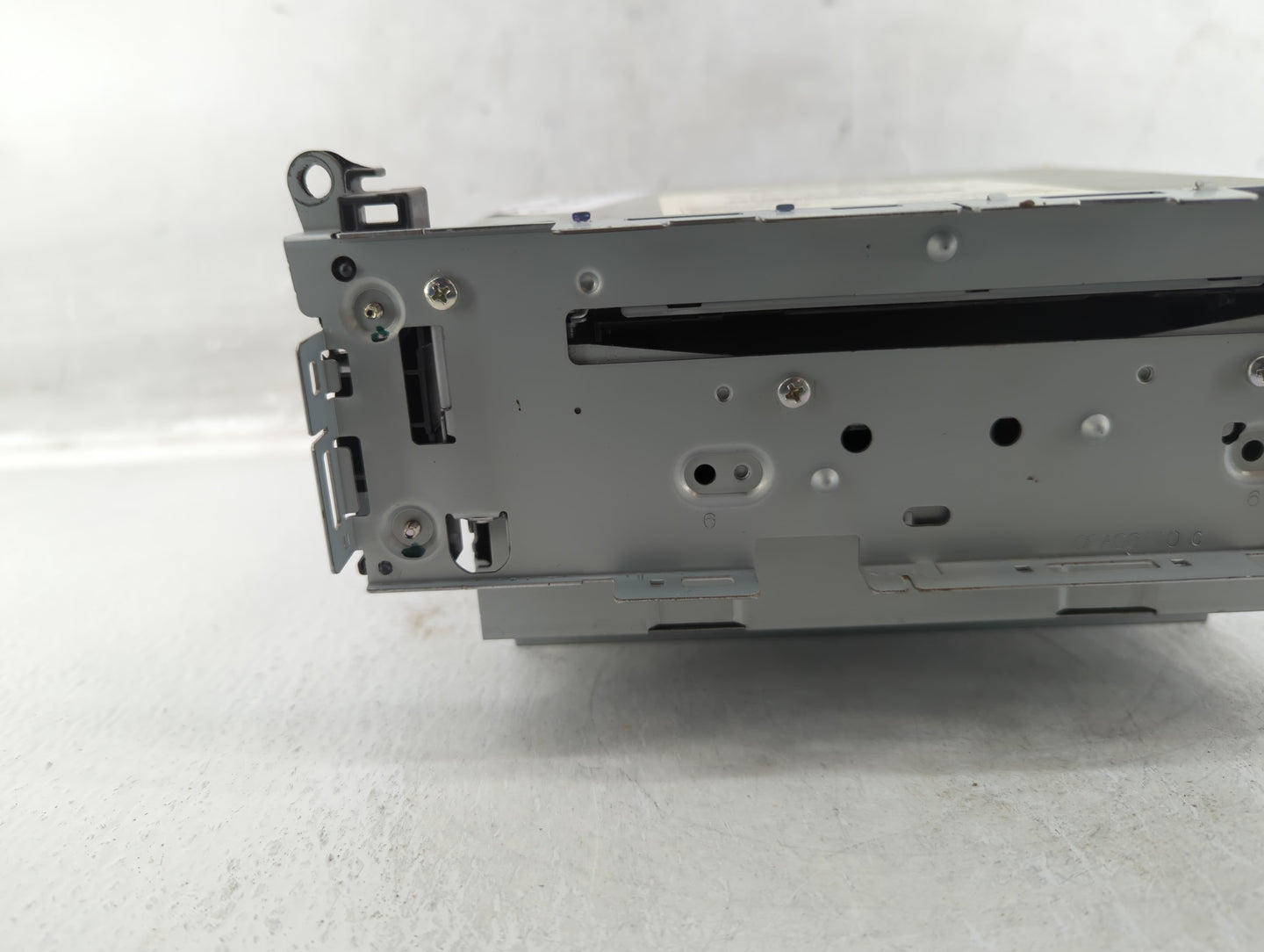 2007 Mercedes-Benz C300 Radio AM FM Cd Player Receiver Replacement P/N:PA093091262050 8623067, 8650702 Fits OEM Used Auto Parts - Oemusedautoparts1.com