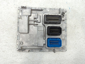 2018-2019 Chevrolet Malibu PCM Engine Computer ECU ECM PCU OEM P/N:12699666 Fits 2018 2019 OEM Used Auto Parts