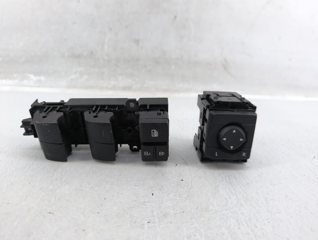 2011 Toyota Corolla Master Power Window Switch Replacement Driver Side Left P/N:84040-0R040 TM0R04 84040-0R040 Fits OEM Used Auto Parts