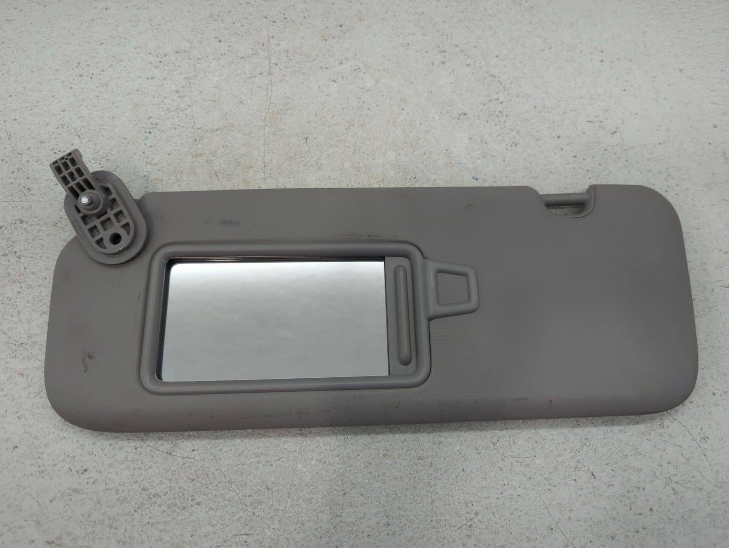 2017-2020 Hyundai Elantra Sun Visor Shade Replacement Driver Left Mirror Fits 2017 2018 2019 2020 OEM Used Auto Parts - Oemusedautoparts1.com