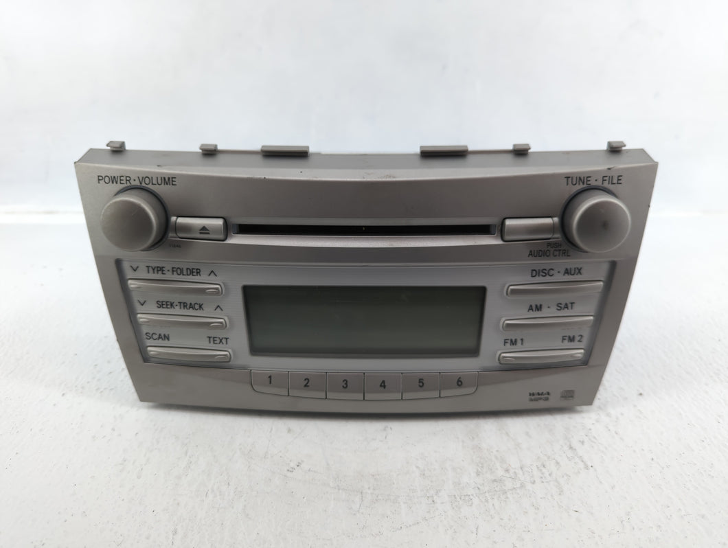 2010-2011 Toyota Camry Radio AM FM Cd Player Receiver Replacement P/N:86120-06480 Fits 2010 2011 OEM Used Auto Parts