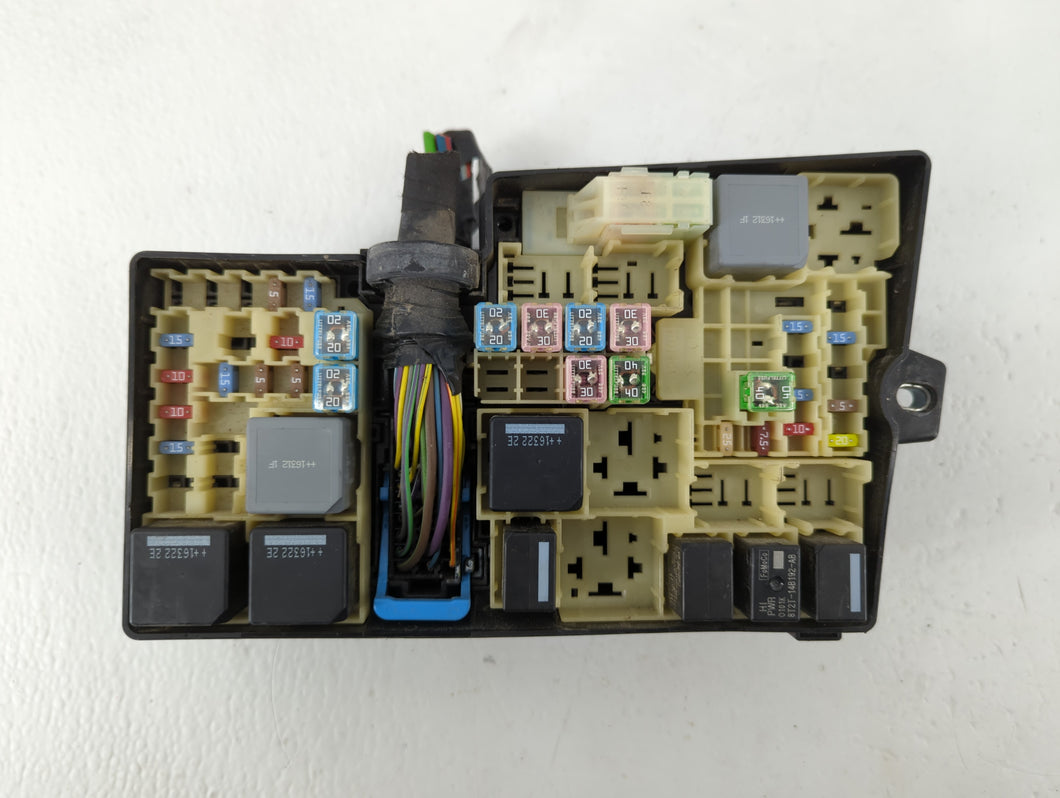 2017-2018 Ford Transit Fusebox Fuse Box Panel Relay Module P/N:E00027328 AV6T-14A142-AB Fits 2017 2018 OEM Used Auto Parts