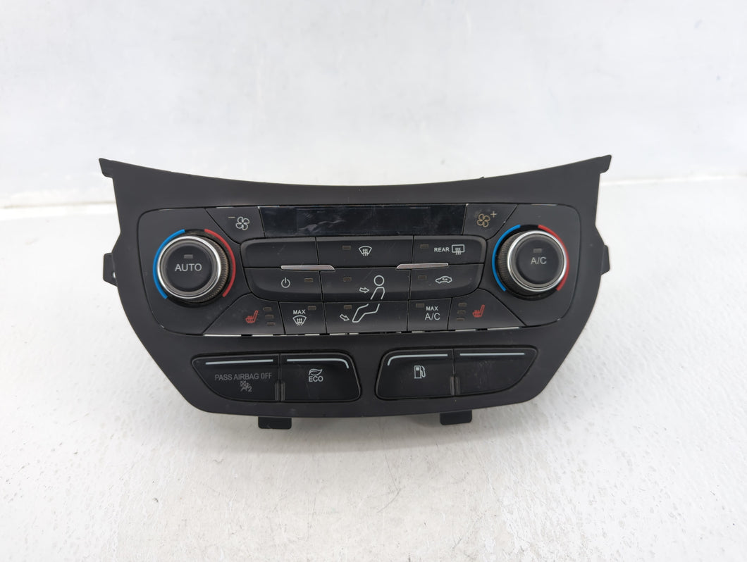 2017-2018 Ford C-Max Climate Control Module Temperature AC/Heater Replacement P/N:HM5T-18C612-BB Fits 2017 2018 OEM Used Auto Parts