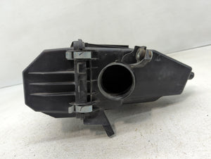 2010-2011 Cadillac Srx Air Cleaner Intake-duct Hose Tube