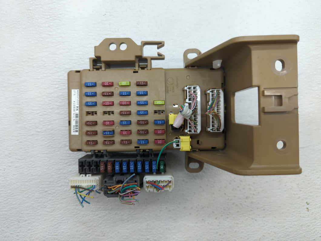 2017-2018 Subaru Forester Fusebox Fuse Box Panel Relay Module P/N:82201FJ110 Fits 2017 2018 OEM Used Auto Parts