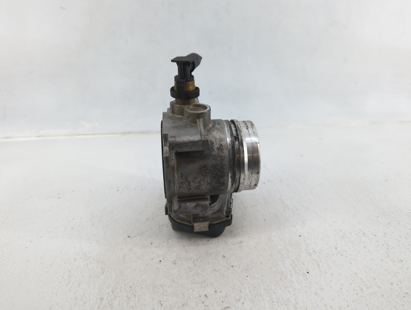 2012-2016 Bmw 328i Throttle Body P/N:1354 7588625 -04 Fits 2012 2013 2014 2015 2016 2017 2018 OEM Used Auto Parts - Oemusedautoparts1.com