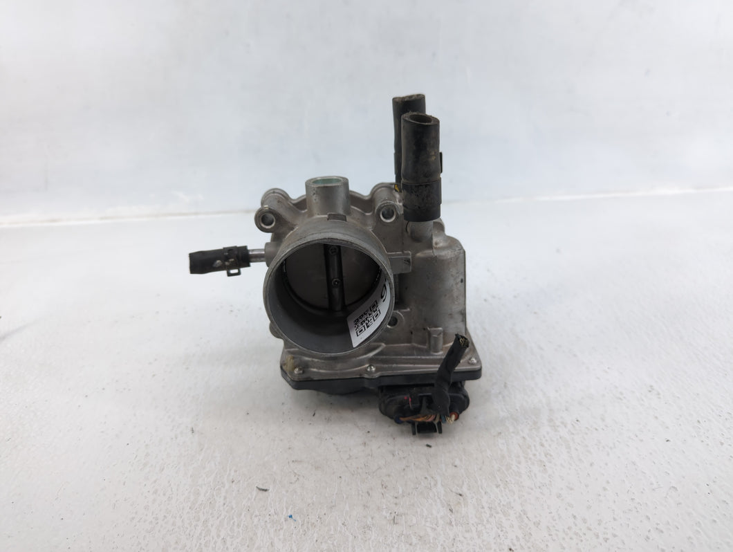 2012-2019 Hyundai Accent Throttle Body P/N:35100-2B300 Fits 2012 2013 2014 2015 2016 2017 2018 2019 OEM Used Auto Parts