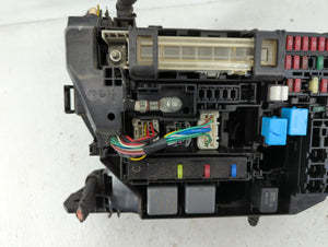 2009-2014 Toyota Matrix Fusebox Fuse Box Panel Relay Module P/N:82662-02270 Fits 2009 2010 2011 2012 2013 2014 OEM Used Auto Parts