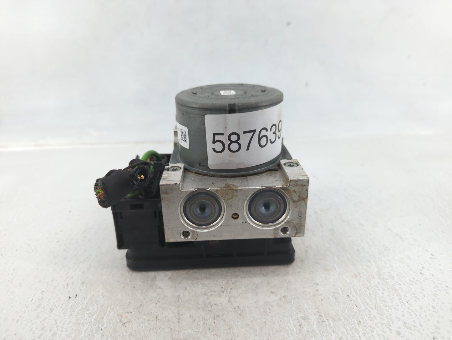 2018 Ford Explorer ABS Pump Control Module Replacement P/N:HB53-2C405-AC Fits OEM Used Auto Parts - Oemusedautoparts1.com
