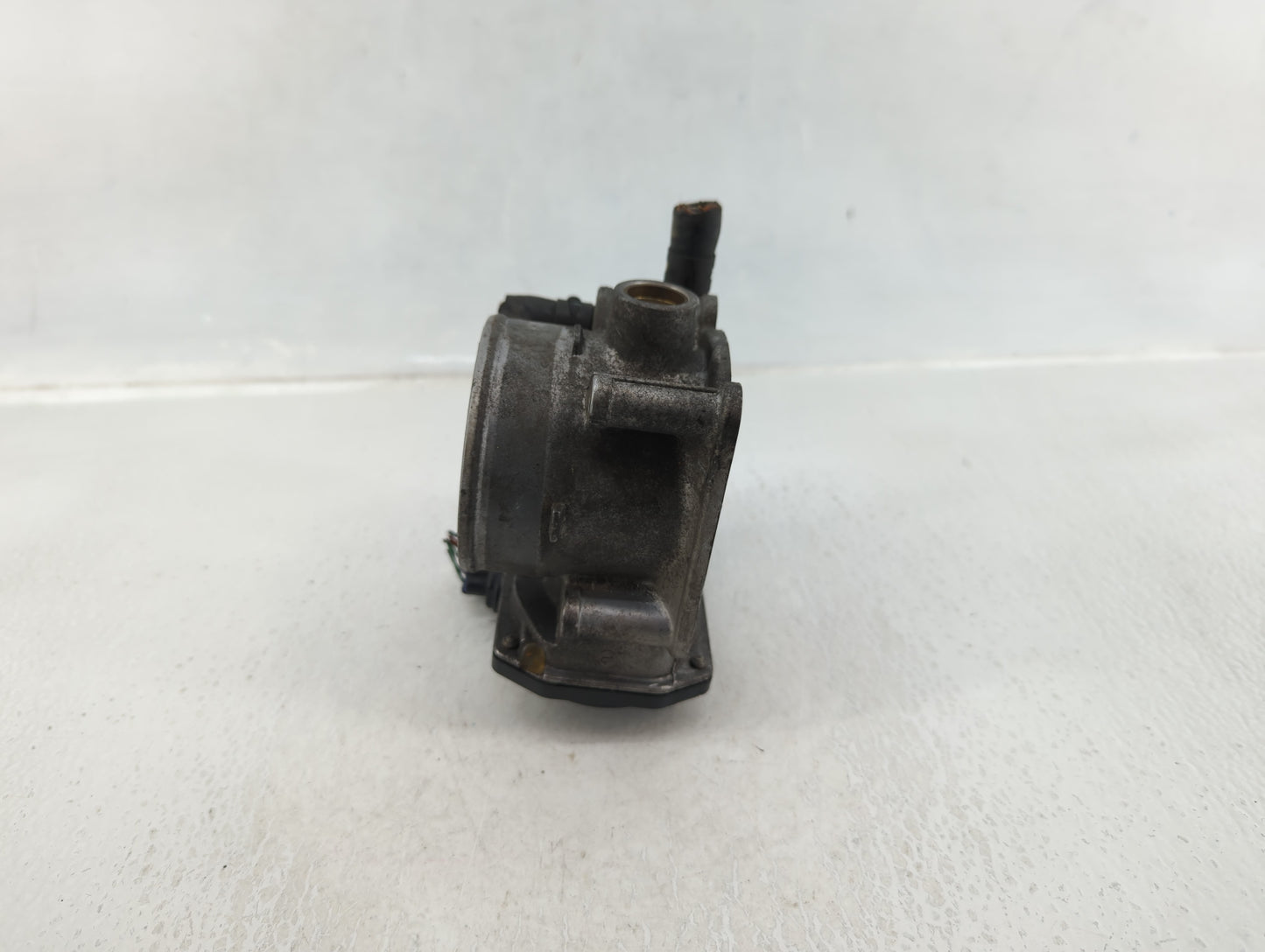 2003-2009 Toyota 4runner Throttle Body P/N:22030-31010 Fits 2003 2004 2005 2006 2007 2008 2009 2010 2011 2012 2013 2014 2015 OEM Used Auto Parts - Oemusedautoparts1.com