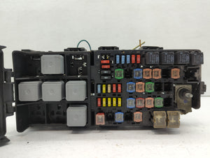 2008-2009 Ford Taurus X Fusebox Fuse Box Panel Relay Module P/N:54-8799-30 Fits 2008 2009 OEM Used Auto Parts