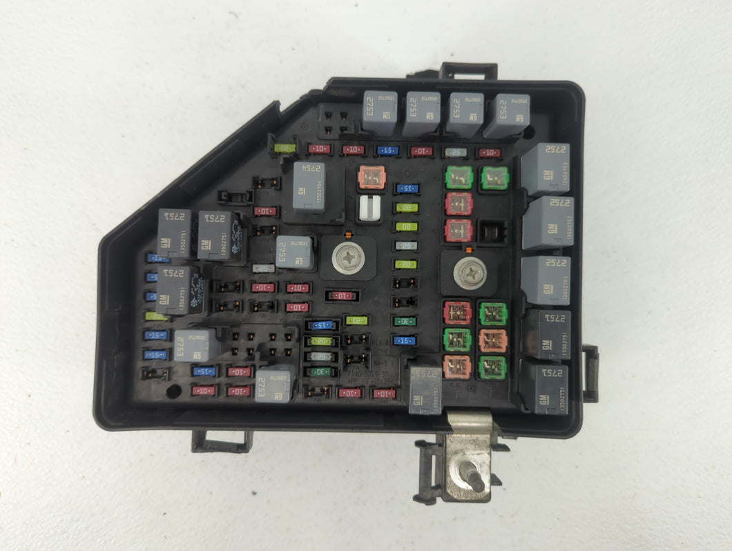 2015-2017 Chevrolet Traverse Fusebox Fuse Box Panel Relay Module P/N:P23436804 Fits 2015 2016 2017 OEM Used Auto Parts