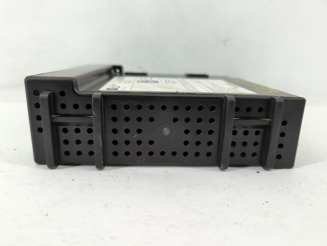 2015 Chevrolet Silverado 2500 Radio AM FM Cd Player Receiver Replacement P/N:13592808 Fits OEM Used Auto Parts