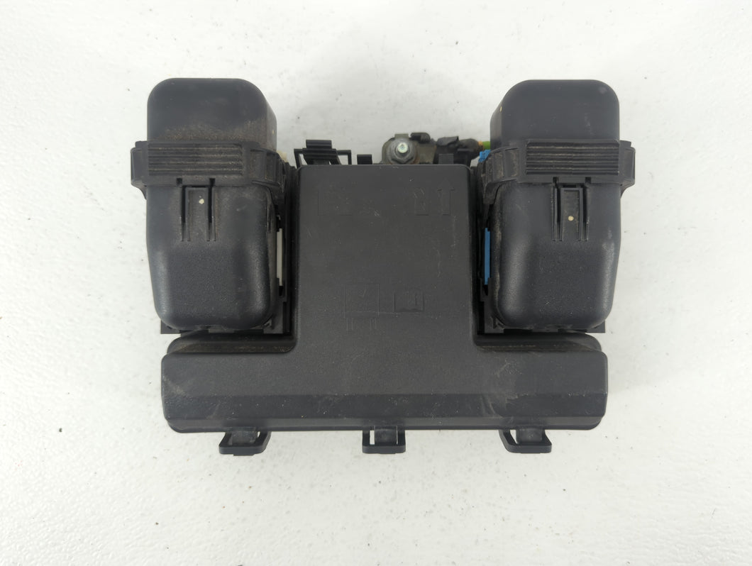 2017-2020 Ford Fusion Fusebox Fuse Box Panel Relay Module P/N:HG9T14D068AD_01 Fits 2017 2018 2019 2020 OEM Used Auto Parts