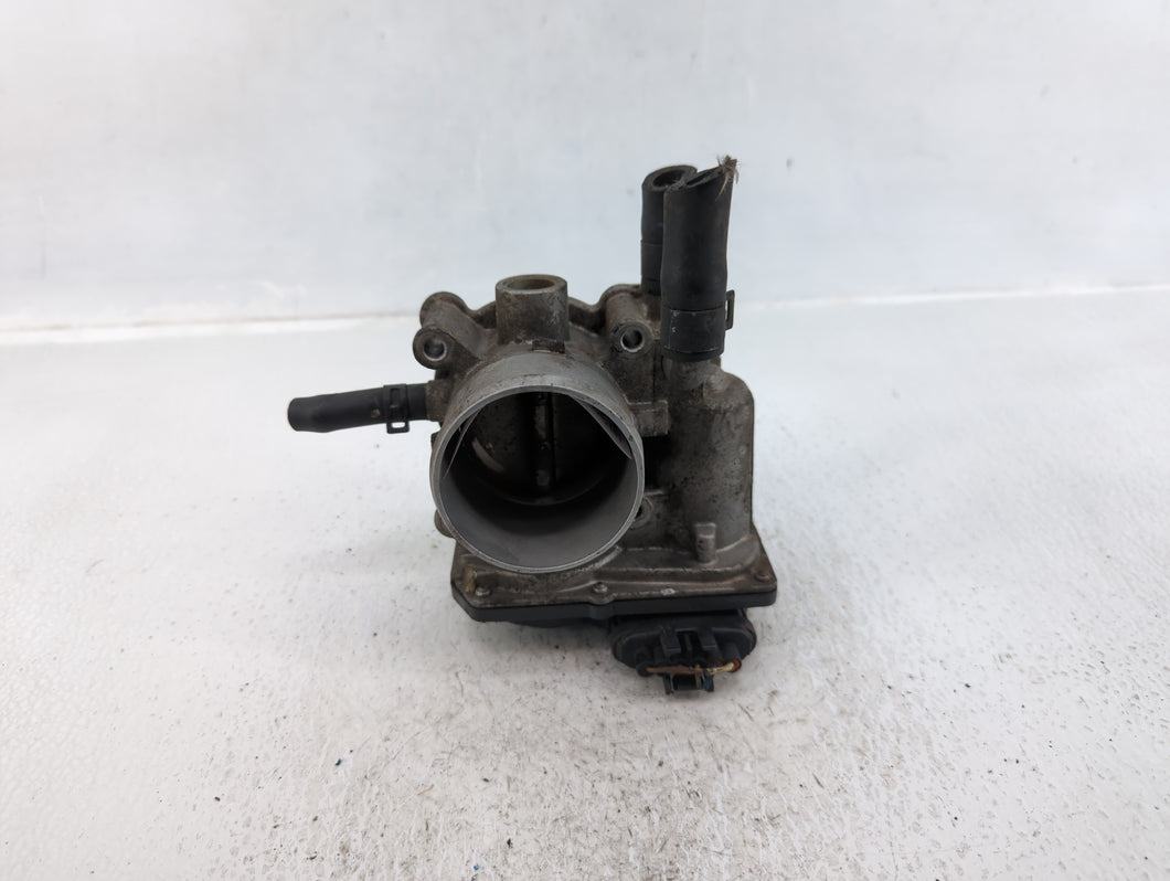 2012-2019 Kia Soul Throttle Body P/N:35100-2B300 Fits 2012 2013 2014 2015 2016 2017 2018 2019 OEM Used Auto Parts