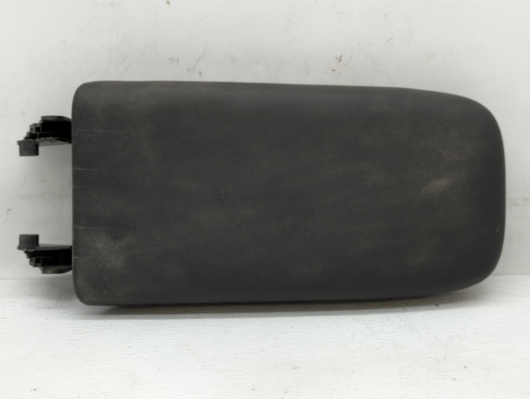 2018-2022 Chevrolet Equinox Center Console Armrest Cover Lid Fits 2018 2019 2020 2021 2022 OEM Used Auto Parts