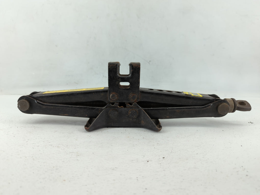 2010 Toyota Corolla Spare Scissor Car Jack