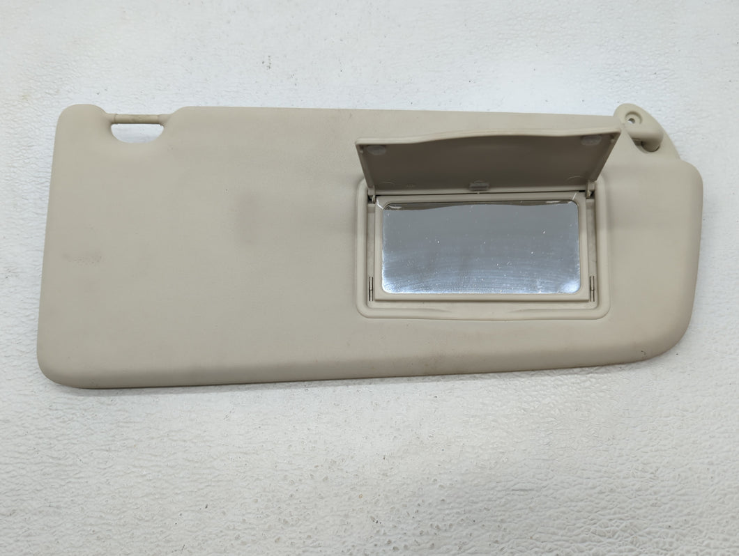 2013-2015 Land Rover Lr2 Sun Visor Shade Replacement Passenger Right Mirror Fits 2013 2014 2015 OEM Used Auto Parts