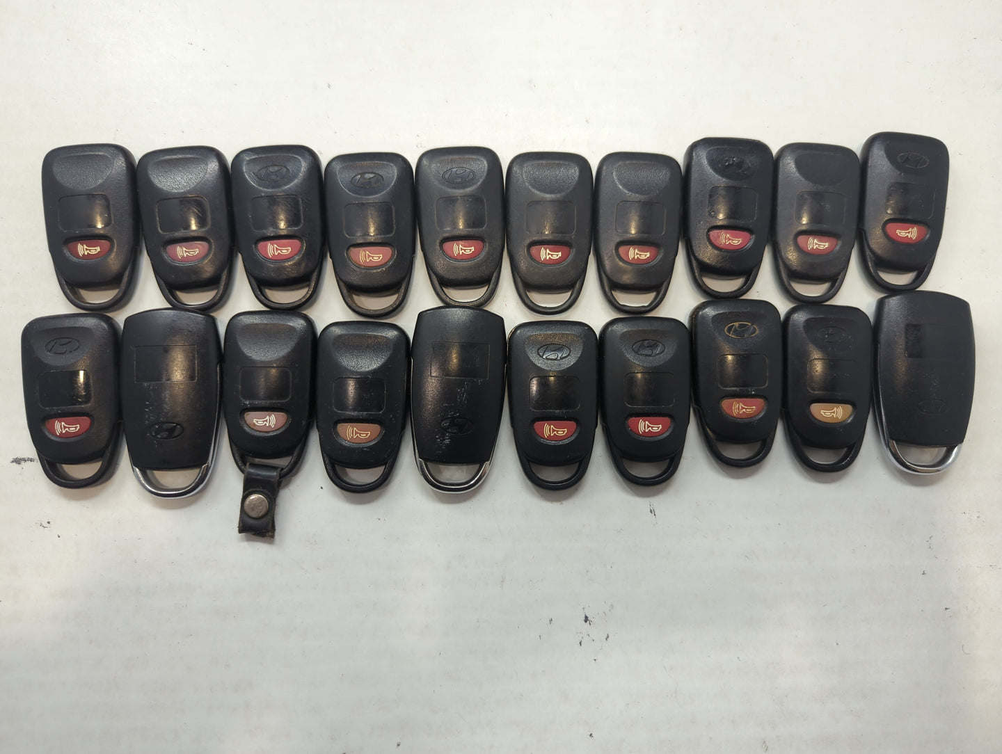 Lot of 20 Hyundai Keyless Entry Remote Fob MIXED FCC IDS MIXED PART - Oemusedautoparts1.com