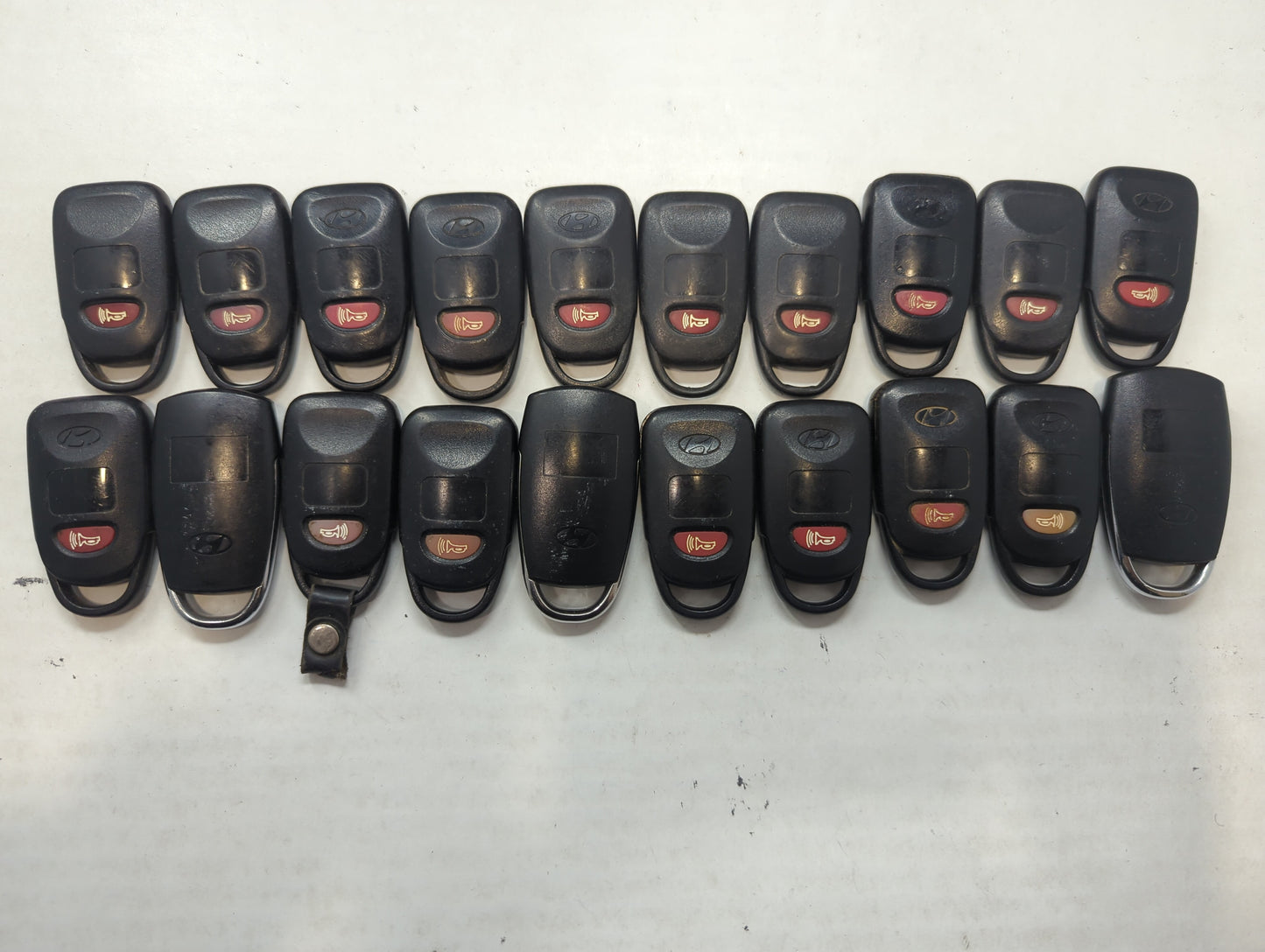 Lot of 20 Hyundai Keyless Entry Remote Fob MIXED FCC IDS MIXED PART - Oemusedautoparts1.com