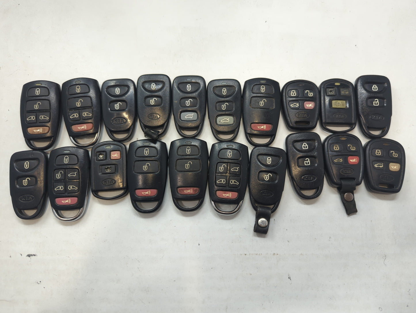 Lot of 20 Kia Keyless Entry Remote Fob MIXED FCC IDS MIXED PART NUMBERS - Oemusedautoparts1.com