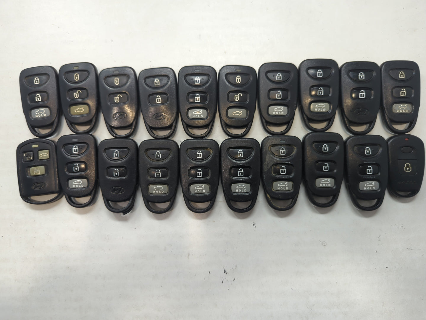 Lot of 20 Hyundai Keyless Entry Remote Fob MIXED FCC IDS MIXED PART - Oemusedautoparts1.com