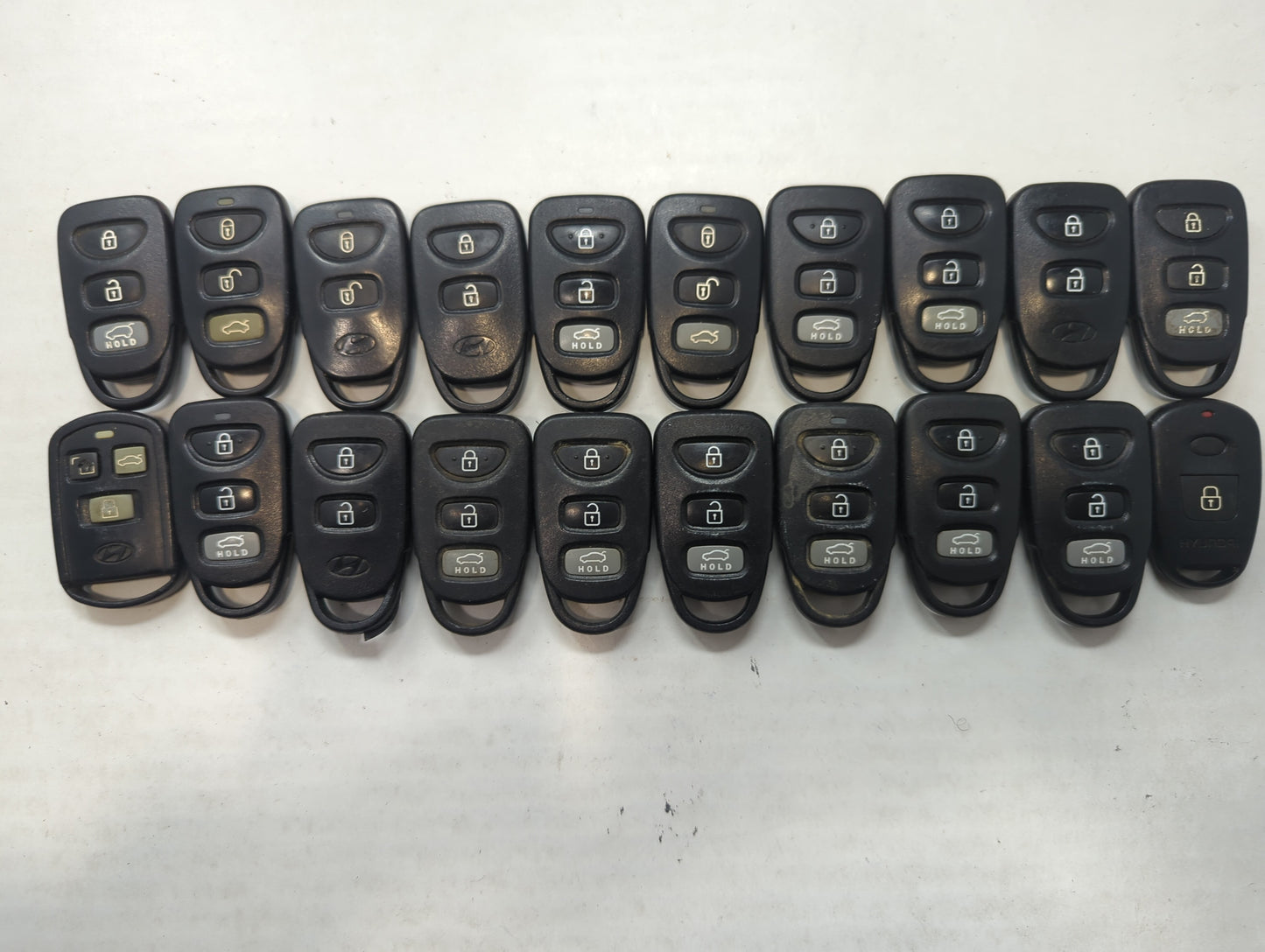 Lot of 20 Hyundai Keyless Entry Remote Fob MIXED FCC IDS MIXED PART - Oemusedautoparts1.com
