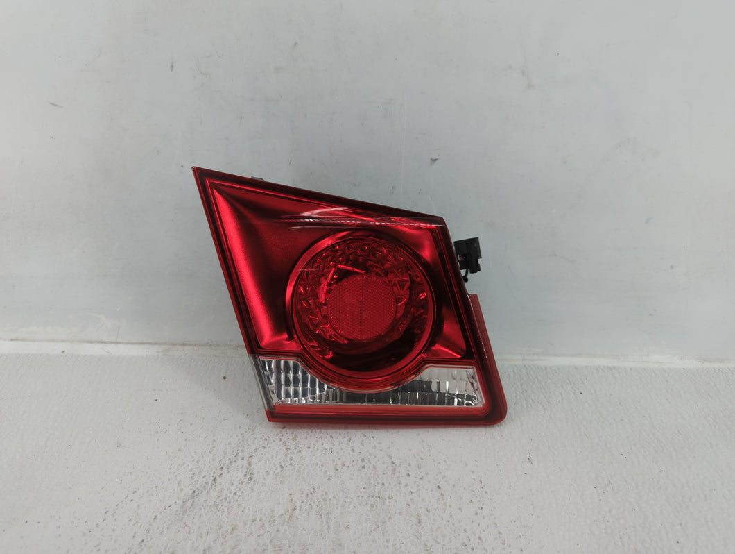 2011-2016 Chevrolet Cruze Tail Light Assembly Driver Left OEM P/N:0042124 Fits Fits 2011 2012 2013 2014 2015 2016 OEM Used Auto Parts