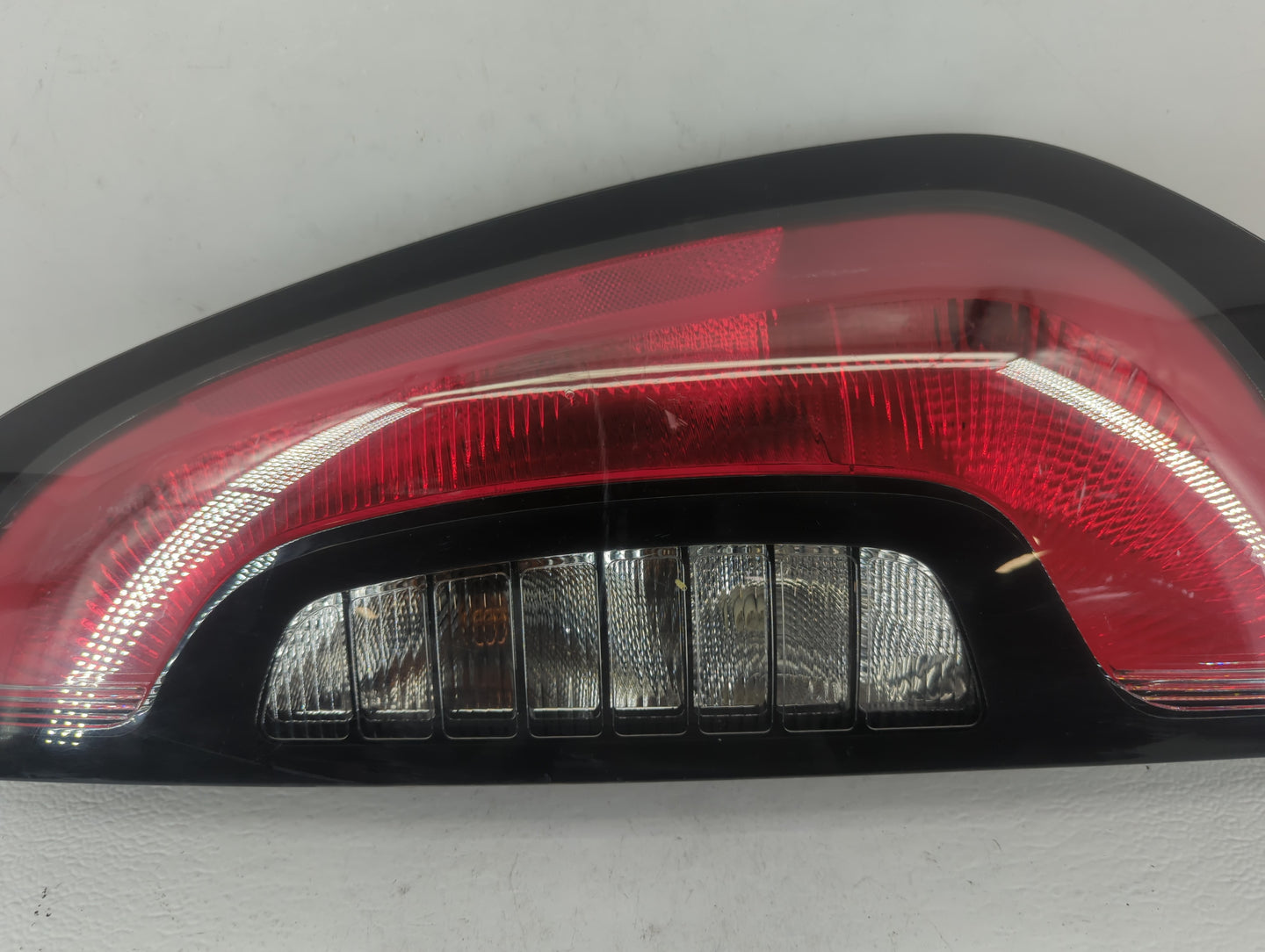 2014-2019 Kia Soul Tail Light Assembly Passenger Right OEM P/N:92420-B2 Fits 2014 2015 2016 2017 2018 2019 OEM Used Auto Parts - Oemusedautoparts1.com