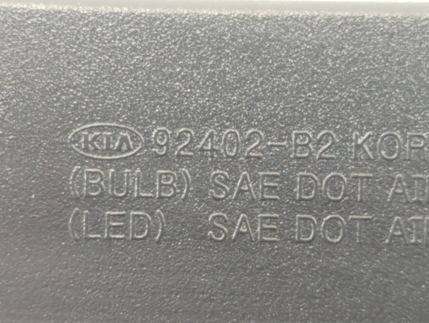 2014-2019 Kia Soul Tail Light Assembly Passenger Right OEM P/N:92420-B2 Fits 2014 2015 2016 2017 2018 2019 OEM Used Auto Parts - Oemusedautoparts1.com
