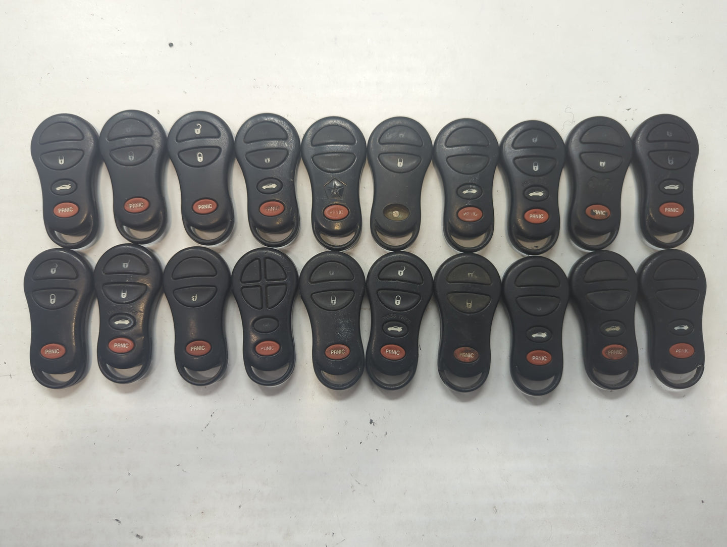 Lot of 20 Dodge Keyless Entry Remote Fob MIXED FCC IDS MIXED PART NUMBERS - Oemusedautoparts1.com
