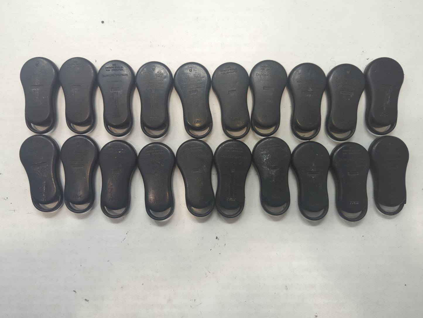 Lot of 20 Dodge Keyless Entry Remote Fob MIXED FCC IDS MIXED PART NUMBERS - Oemusedautoparts1.com